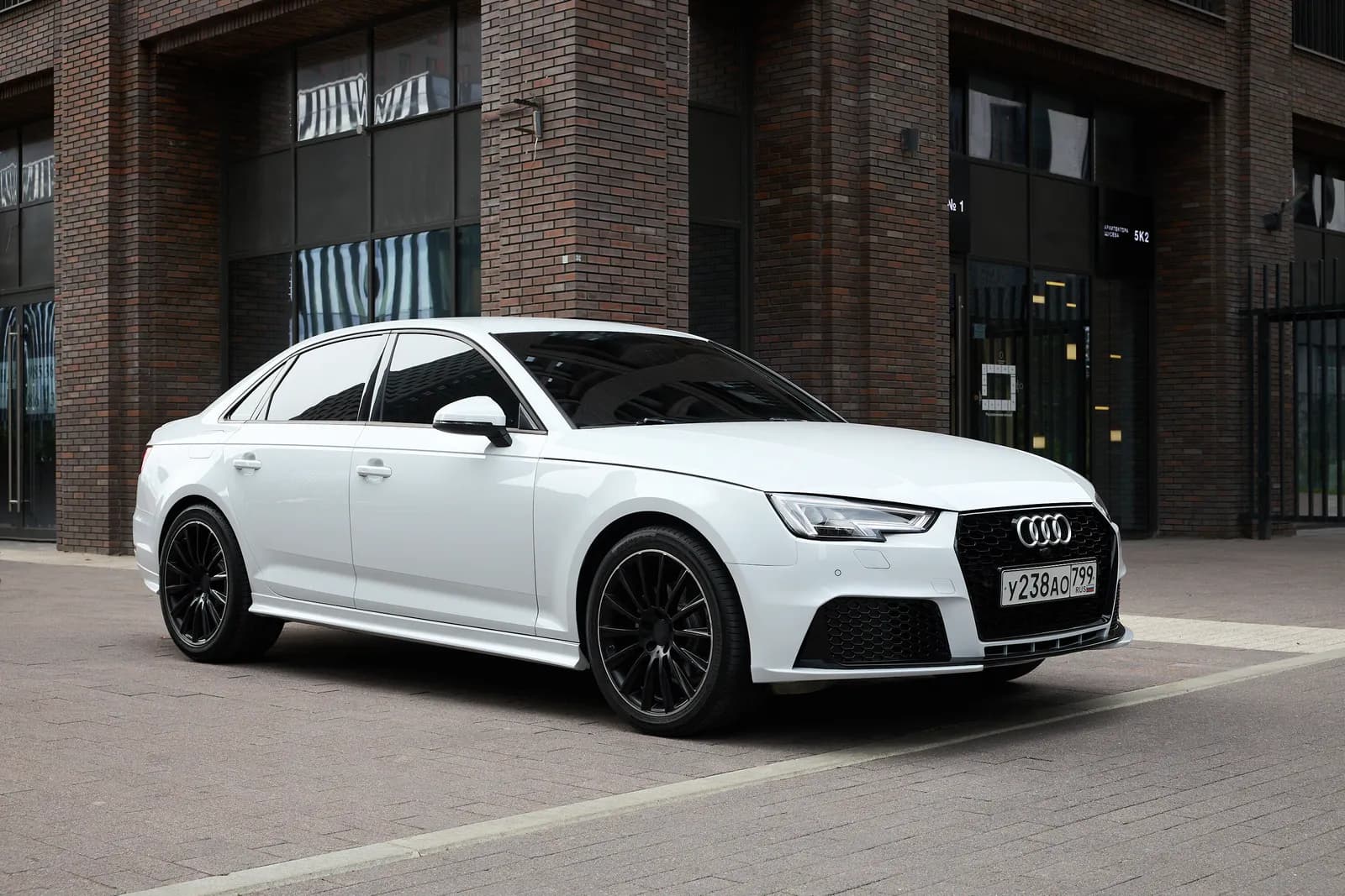Audi A4 2018 Design 35 TFSI S tronic